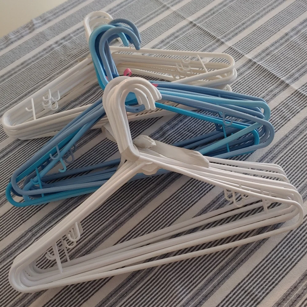 Plastic Hangers - 30 Blue And White